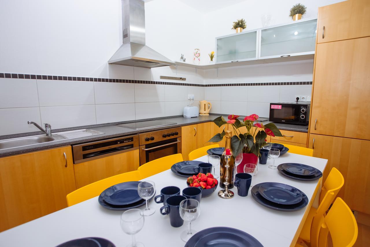 Beautiful Apartment In Central Residence Praag Buitenkant foto