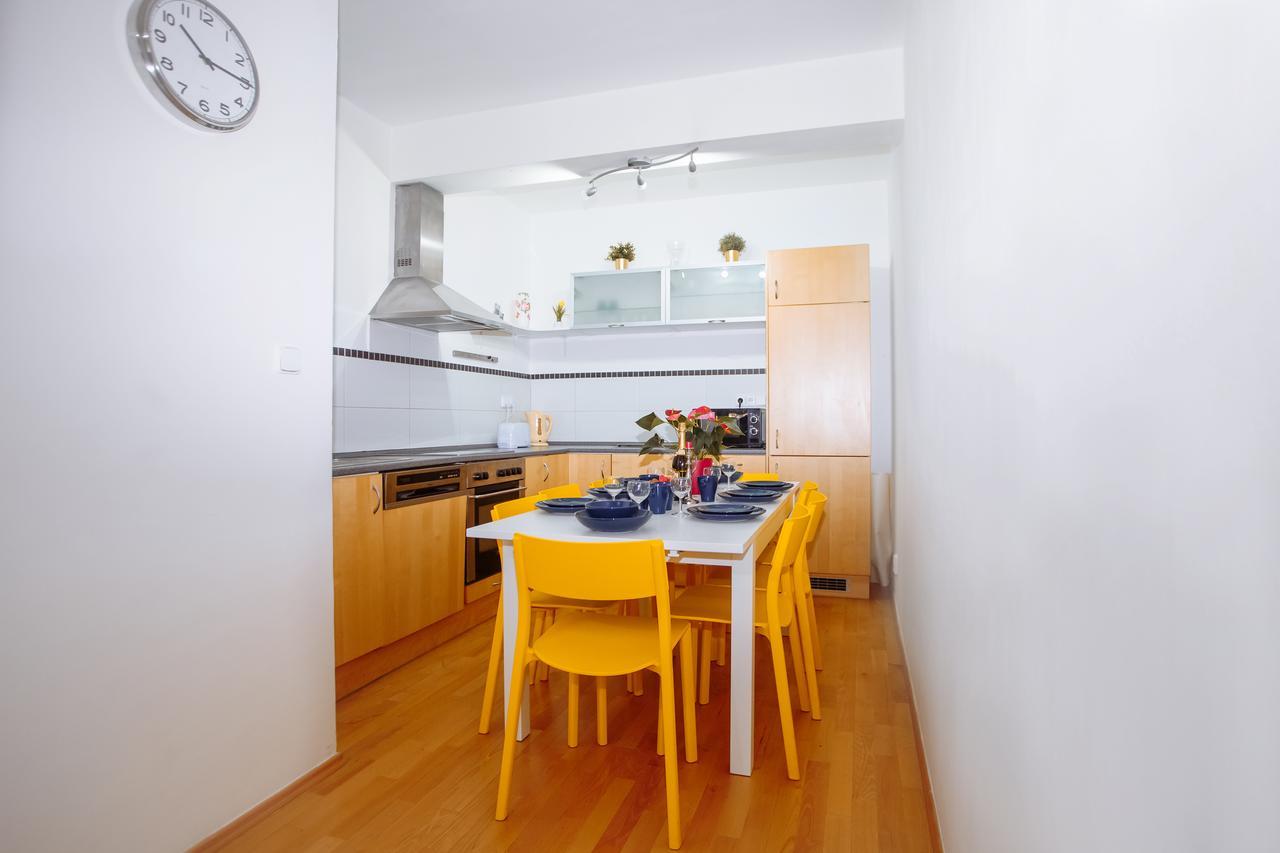 Beautiful Apartment In Central Residence Praag Buitenkant foto