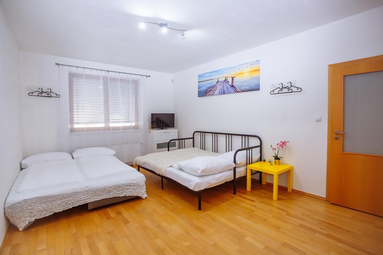 Beautiful Apartment In Central Residence Praag Buitenkant foto