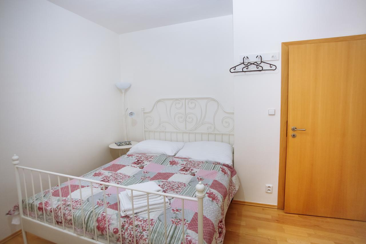 Beautiful Apartment In Central Residence Praag Buitenkant foto