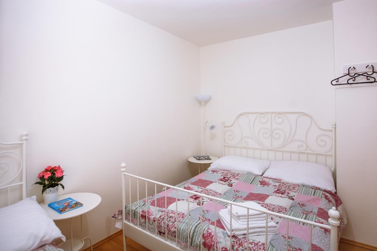 Beautiful Apartment In Central Residence Praag Buitenkant foto