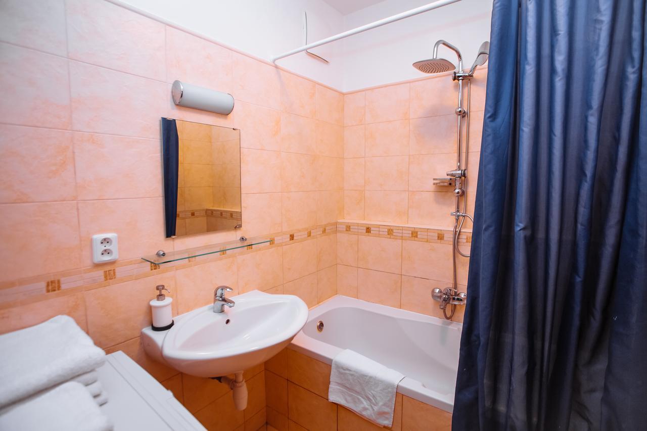 Beautiful Apartment In Central Residence Praag Buitenkant foto