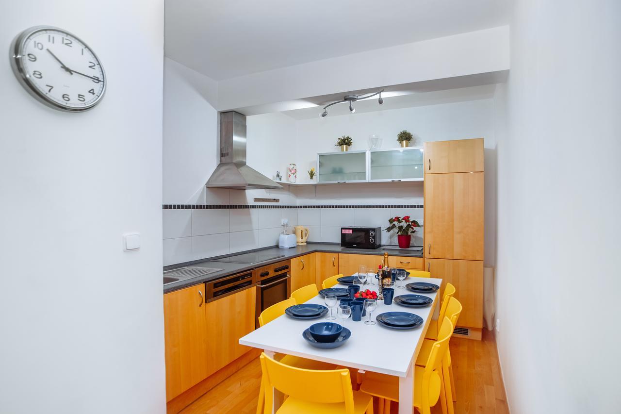 Beautiful Apartment In Central Residence Praag Buitenkant foto