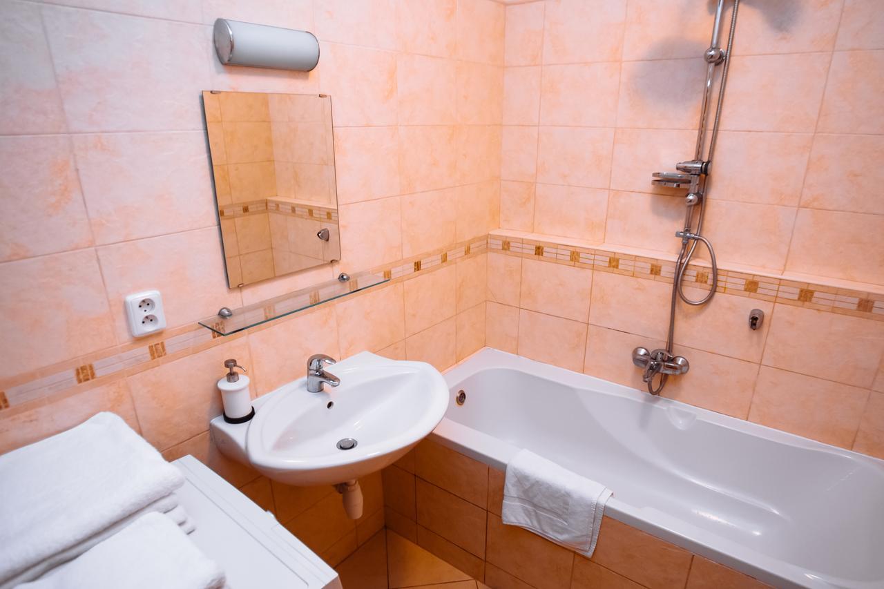 Beautiful Apartment In Central Residence Praag Buitenkant foto